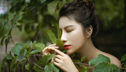 用脸蛋换来的爱情，你只有被操的份。