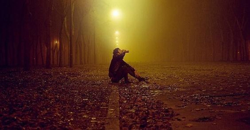 【夜深人静了发个朋友圈说说】玩瑶一直输的伤心句子